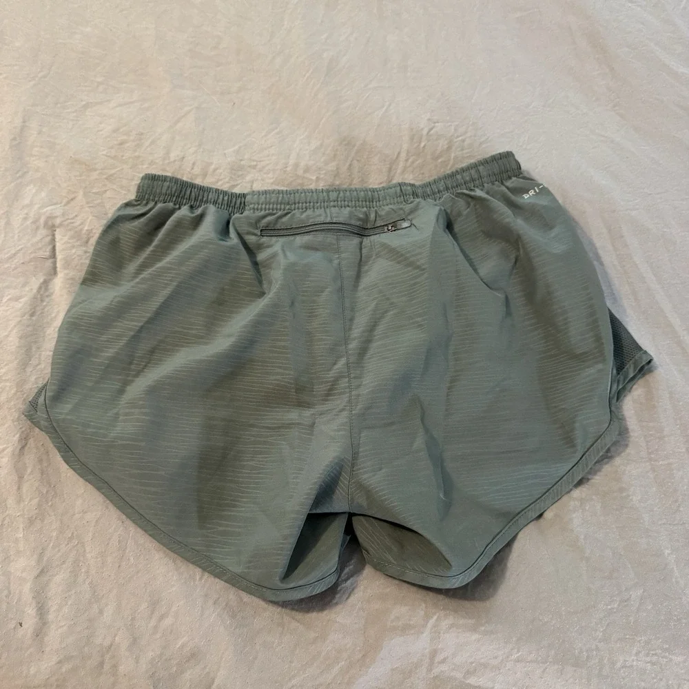 Nike Dri-FIT Green Women's Athletic Running‎ Shorts Polyester Drawstring Small